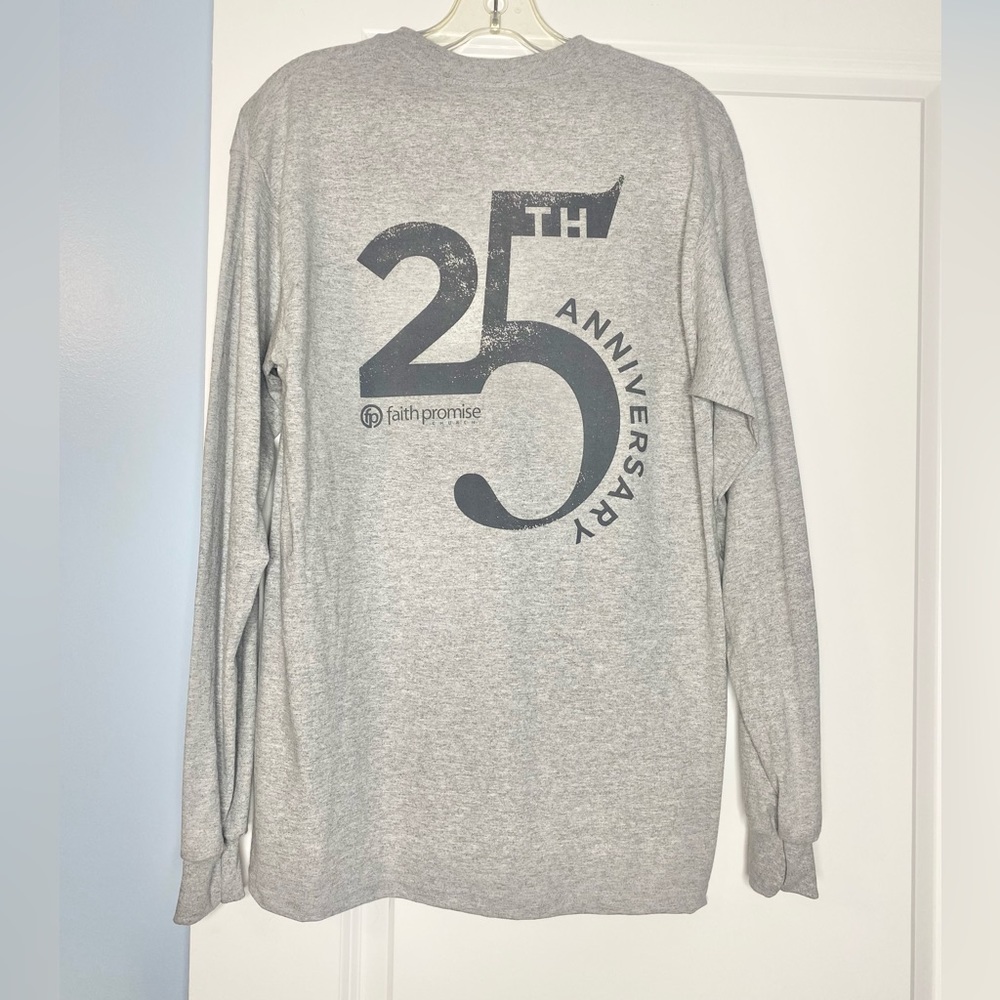 🍓6/$15🍓 Faith Promise Church 25th Anniversary Long Sleeved Tshirt
